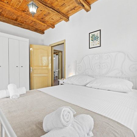 Villa Brioni With Pool By Rentistra Cabrunici Bagian luar foto