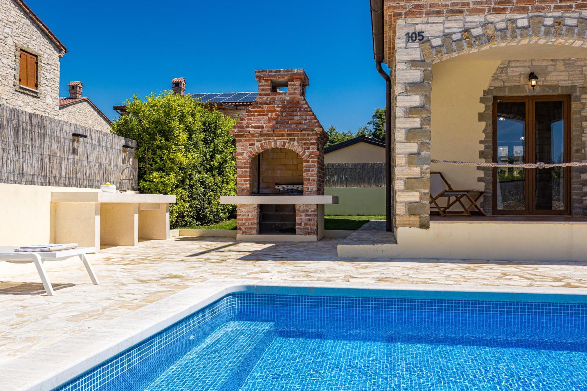 Villa Brioni With Pool By Rentistra Cabrunici Bagian luar foto